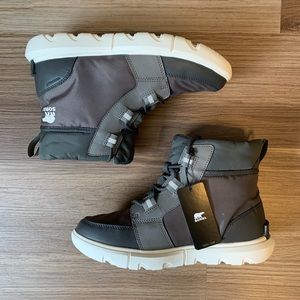 BRAND NEW Womens Sorel Boots size 9.5